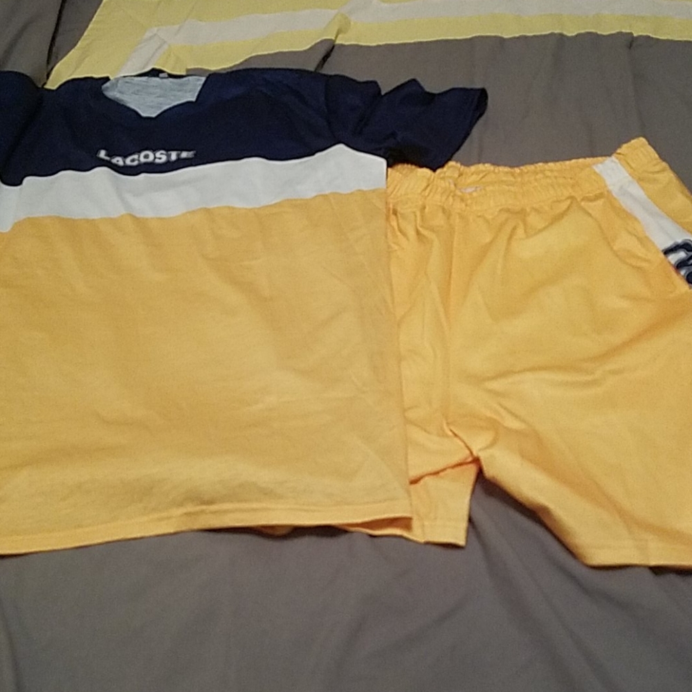 Lacoste Short sets - Picture 3 of 3